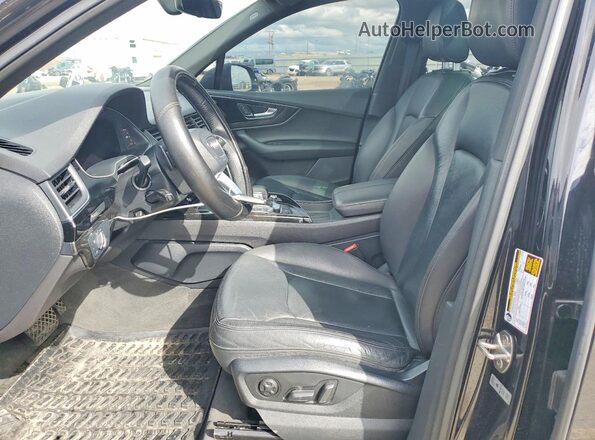 WA1LAAF79HD015471 2017 AUDI Q7 Черный Вид салона спереди