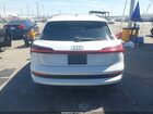 2022 Audi E-tron Premium Plus Quattro Белый vin: WA1LAAGE1NB013749