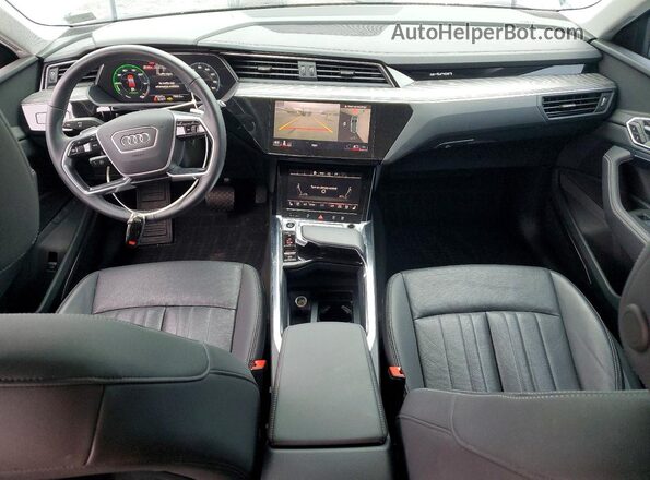 WA1LAAGE2NB033685 2022 AUDI E-TRON Silver Вид панелі приладів