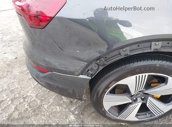 WA1LAAGE3NB032335 2022 AUDI E-TRON Серый Вид спереди