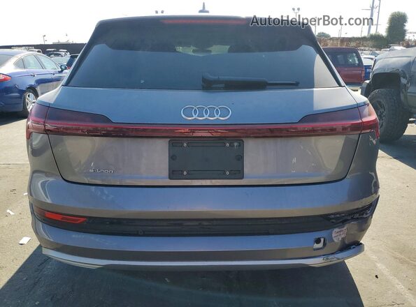 WA1LAAGE4KB023591 2019 AUDI E-TRON Gray Вид ззаду