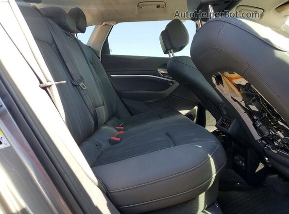 WA1LAAGE4KB023591 2019 AUDI E-TRON Gray Вид задніх сидінь