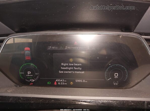 WA1LAAGE8PB018837 2023 AUDI E-TRON Белый Вид задних сидений