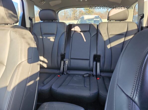 WA1LCBF78RD010408 2024 AUDI Q7 Black Vista de los asientos traseros