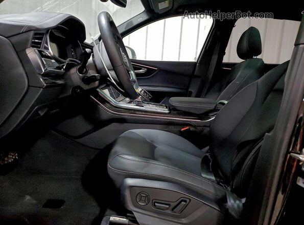 WA1LCBF78SD004937 2025 AUDI Q7 Черный Вид салона спереди