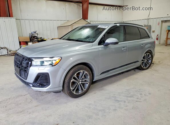 WA1LCBF7XSD015048 2025 AUDI Q7 Silver Przód lewy