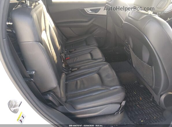 WA1LHAF74JD054857 2018 AUDI Q7 White Vista de la etiqueta del VIN