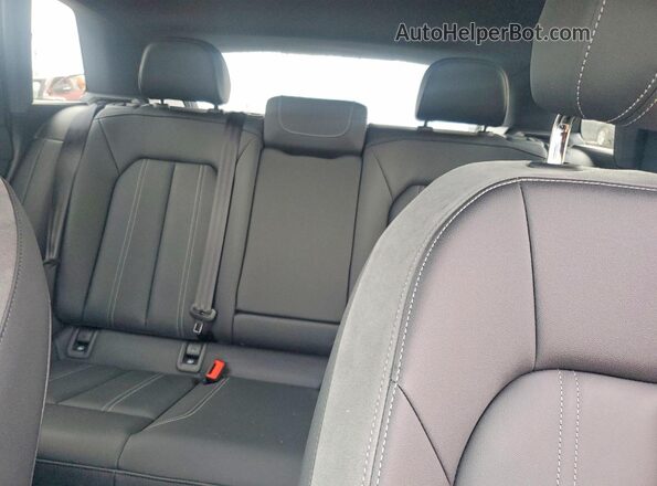 WA1LUBFZ5RP070157 2024 AUDI Q4 Серый Вид задних сидений