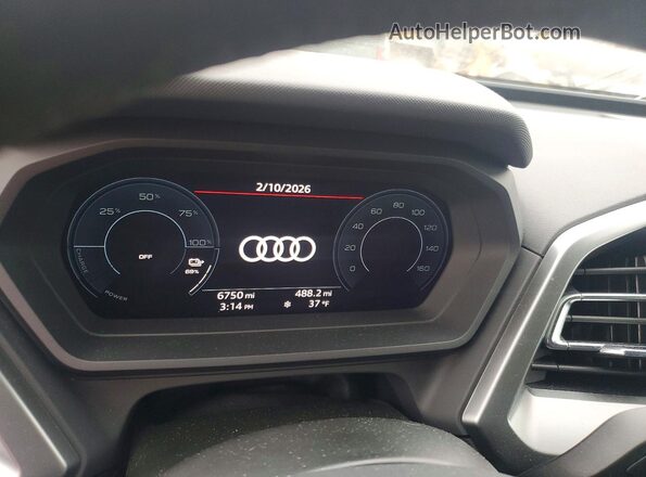WA1LUBFZ5RP070157 2024 AUDI Q4 Серый Вид щитка приборов