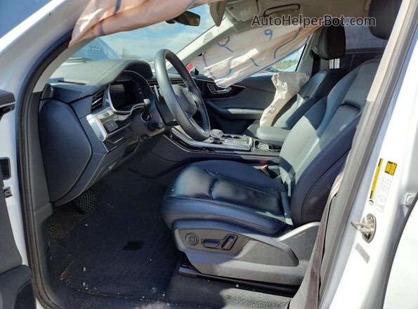 WA1LXBF77PD007095 2023 AUDI Q7 Белый Вид салона спереди