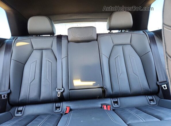 WA1M2AFZ9PP050544 2023 AUDI Q4 Gray Widok tylnych siedzeń
