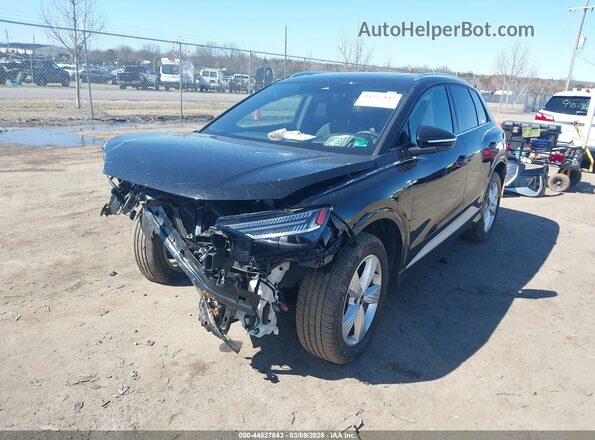 WA1MUBFZ8RP046049 2024 AUDI Q4 Черный Передняя левая четверть