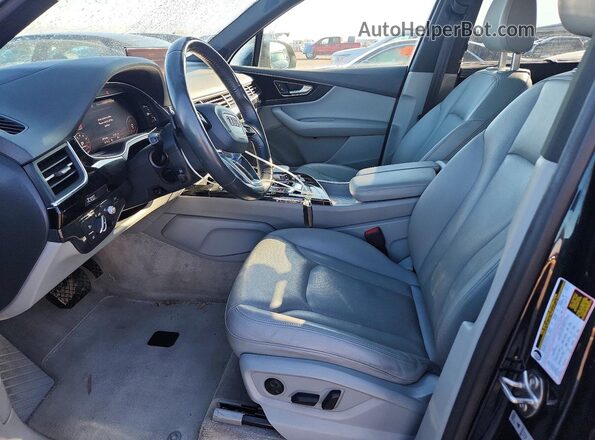 WA1VAAF70JD050558 2018 AUDI Q7 Черный Вид салона спереди