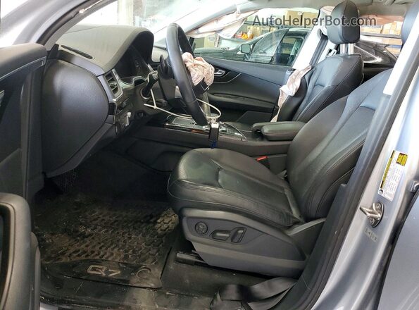 WA1VAAF70KD011602 2019 AUDI Q7 Silver წინა სალონის ხედი