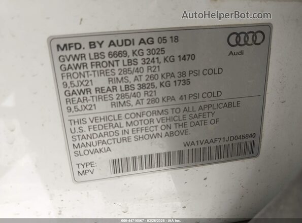WA1VAAF71JD045840 2018 AUDI Q7 White Widok komory silnika