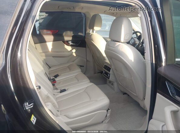 WA1VAAF71JD047975 2018 AUDI Q7 Черный Вид наклейки с VIN-кодом
