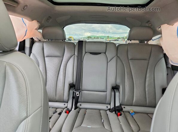 WA1VAAF73KD019032 2019 AUDI Q7 Gray Vista de los asientos traseros
