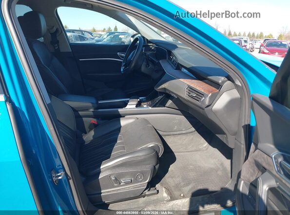 WA1VAAGE7KB008494 2019 AUDI E-TRON Blue Widok wnętrza z przodu