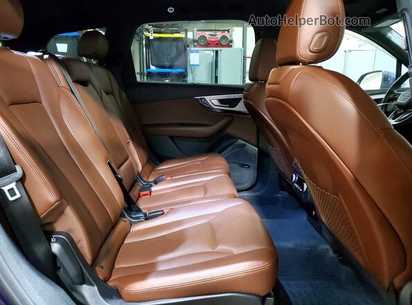 WA1WAAF75JD040922 2018 AUDI Q7 Синий Вид задней части салона