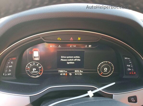 WA1WAAF79JD037649 2018 AUDI Q7 White Widok zestawu wskaźników