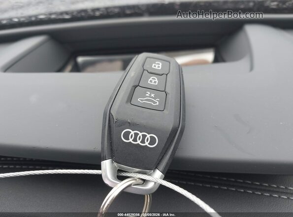 WAU35CFU3SN051392 2025 AUDI ALL Черный Вид панели приборов