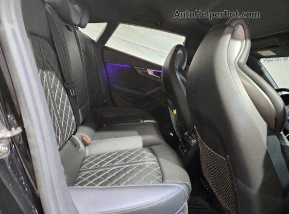 WAUB4CF50MA004418 2021 AUDI S5 Black Widok tylnych siedzeń