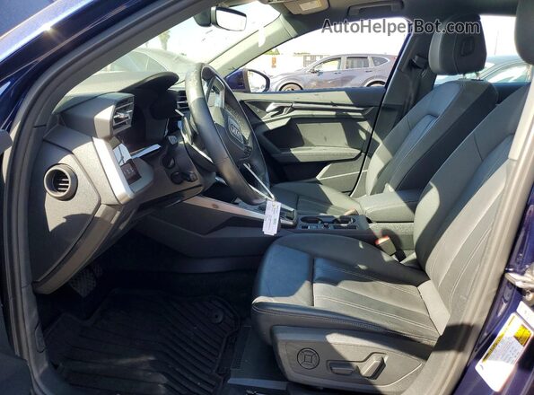 WAUBUDGY3NA076987 2022 AUDI OTHER Синий Вид салона спереди