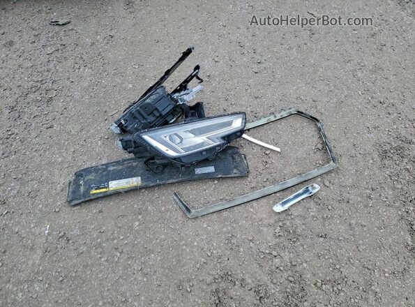 WAUC4AF46KA082439 2019 AUDI S4 White Вид підкапотного простору