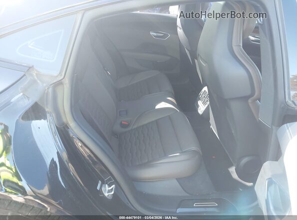 WAUDJBFW7N7008811 2022 AUDI E-TRON Black Widok naklejki z numerem VIN