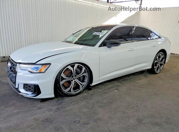 WAUEFBF26SN044001 2025 AUDI S6 Белый Передняя левая четверть