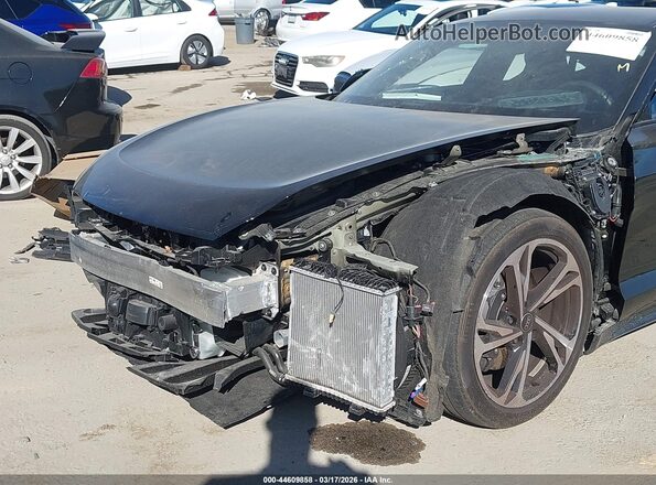 WAUEJBFW0P7008267 2023 AUDI E-TRON Black Widok z przodu