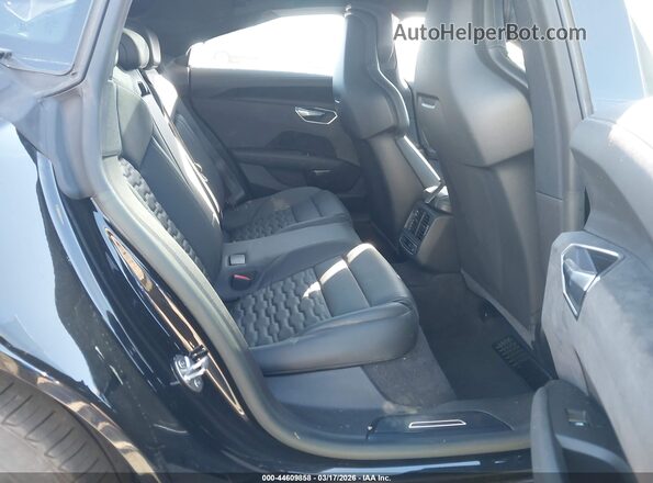 WAUEJBFW0P7008267 2023 AUDI E-TRON Black Widok naklejki z numerem VIN