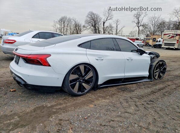 WAUEJBFW5R7003696 2024 AUDI E-TRON Белый Задняя правая четверть