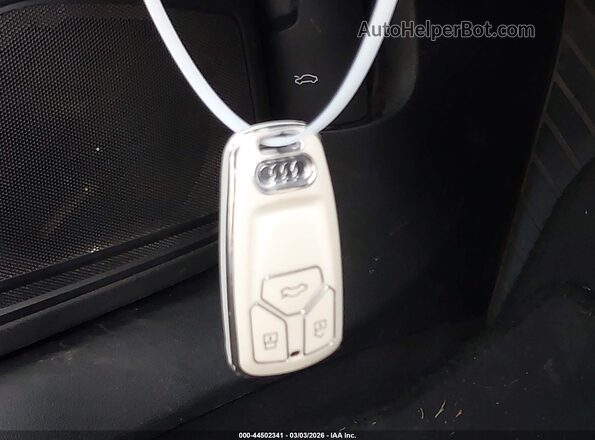 WAUGMAF42LA045374 2020 AUDI OTHER White Առջևի վահանակի տեսք