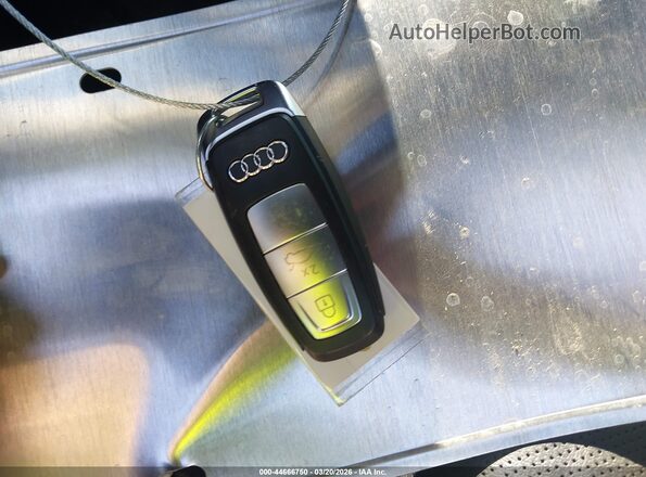 WAUL2AF27KN100718 2019 AUDI OTHER Черный Вид панели приборов