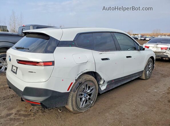 WB513CF0XRCN75105 2024 BMW IX Белый Задняя правая четверть