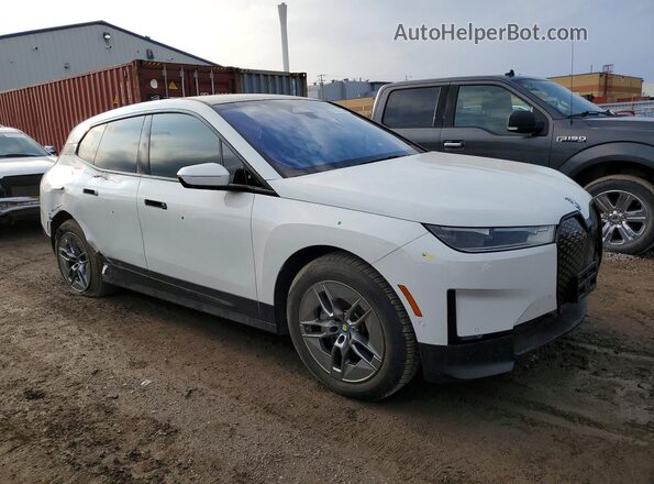 WB513CF0XRCN75105 2024 BMW IX Белый Передняя правая четверть