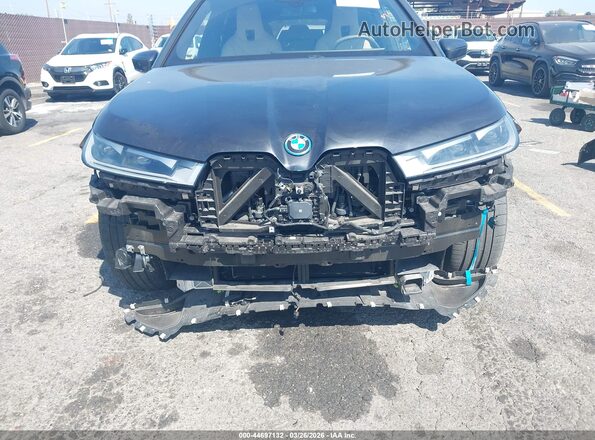 WB523CF02RCR60968 2024 BMW IX Gray Вид спереду