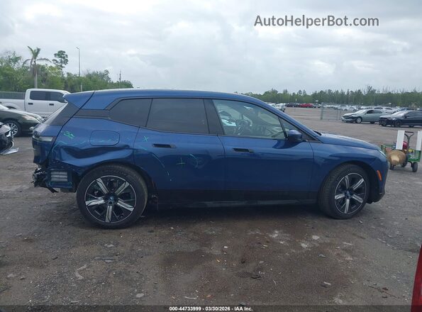 WB523CF06PCM42679 2023 BMW IX Blue Widok wnętrza z tyłu