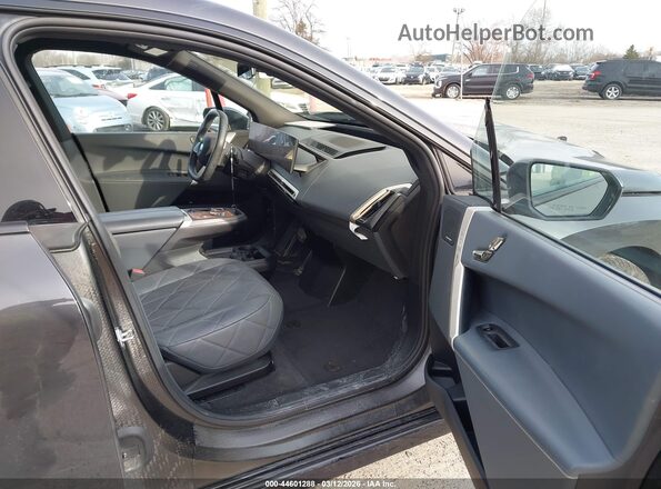 WB523CF07NCK73589 2022 BMW IX Gray წინა სალონის ხედი