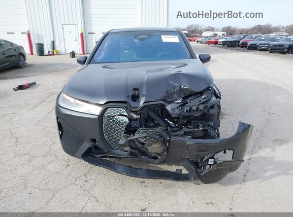 WB523CF07NCK73589 2022 BMW IX Gray ხელსაწყოთა პანელის ხედი