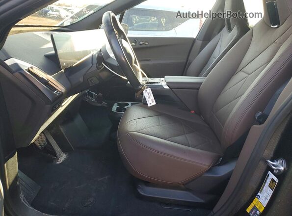 WB523CF08PCL62493 2023 BMW IX Gray Вид салону спереду