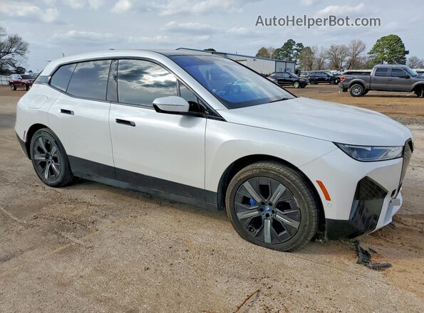 WB523CF09RCP21773 2024 BMW IX White Передня права чверть