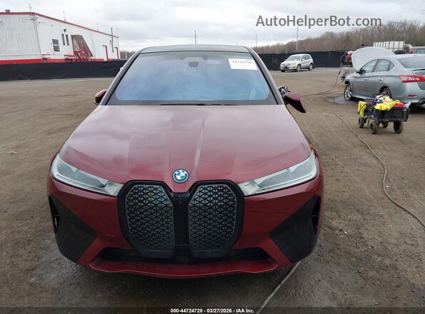 WB523CF09SCS38080 2025 BMW IX Burgundy Widok zestawu wskaźników