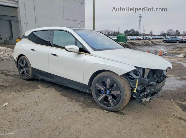 WB533CF07PCM80510 2023 BMW IX White Front right