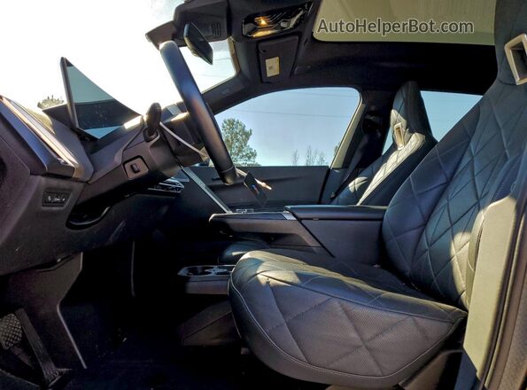 WB533CF0XPCL96472 2023 BMW IX Черный Вид салона спереди