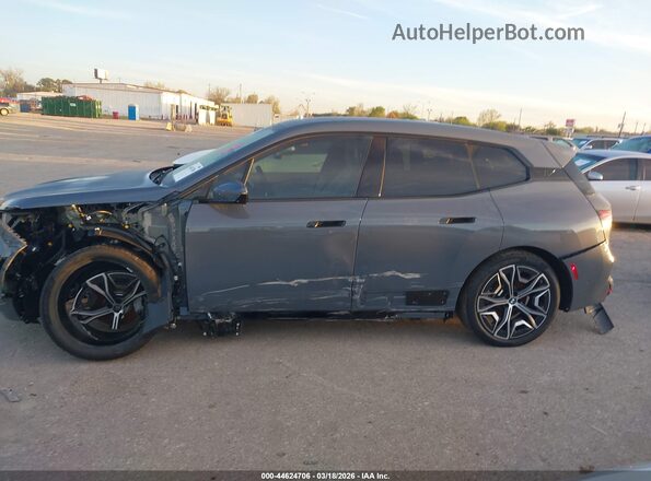 WB543CF01TCW65392 2026 BMW IX Серый 