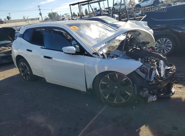 WB543CF03TCV15963 2026 BMW IX White Delantero derecho