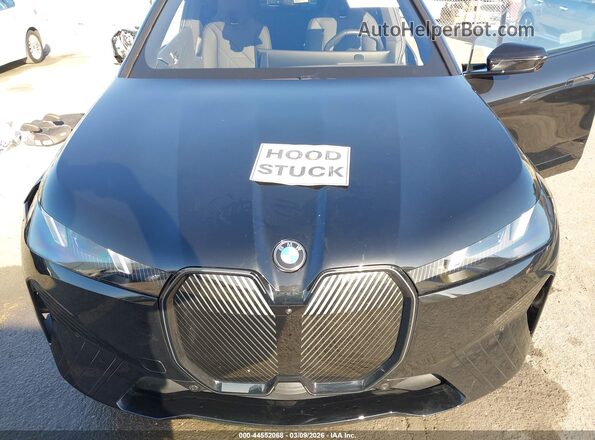 WB543CF09TCV01873 2026 BMW IX Черный Вид сзади