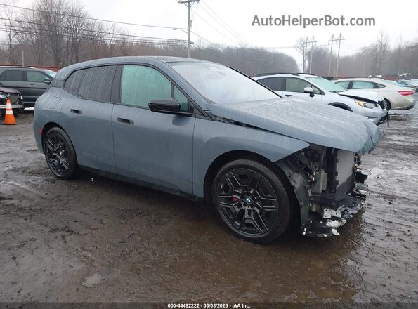 WB563CF01TCW08876 2026 BMW IX Gray წინა მარჯვენა